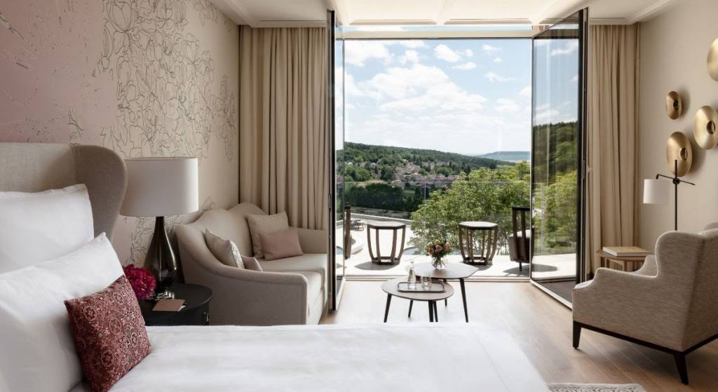 Royal Champagne Hotel & Spa